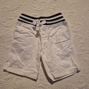 Gymboree boys size 2T white soft waisted 4 pocket shorts, VGUC